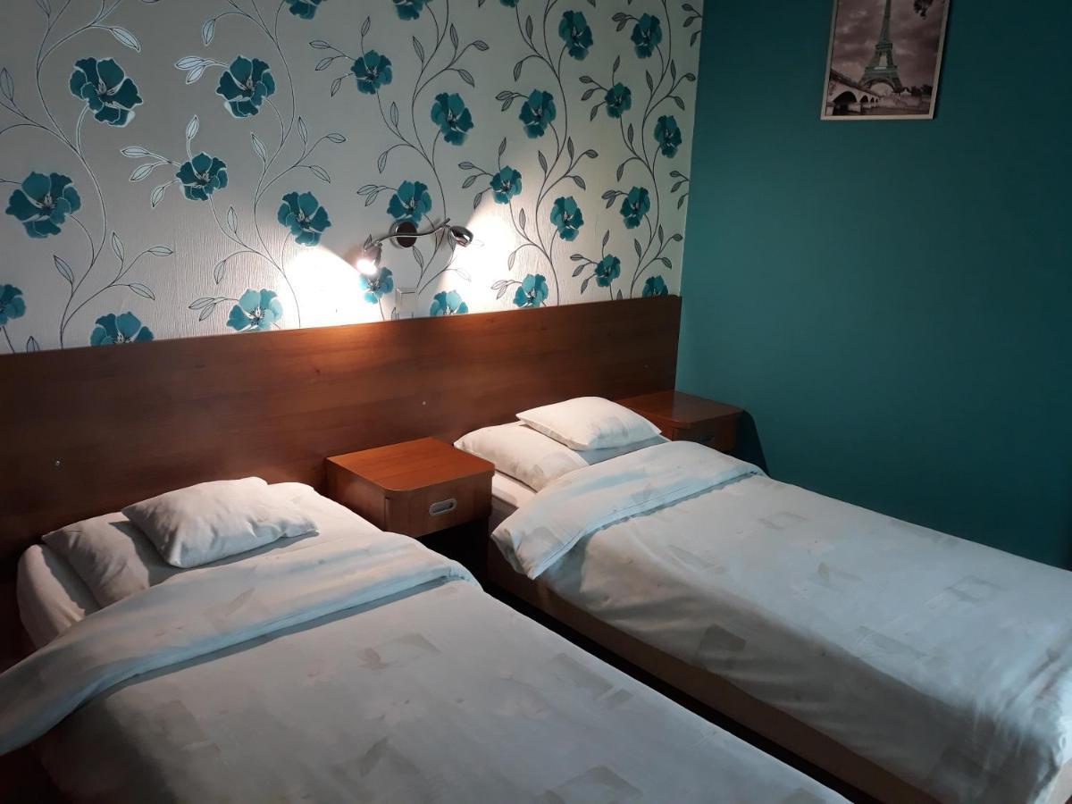 Bed & Breakfast Green Roof Rybarzowice  Esterno foto